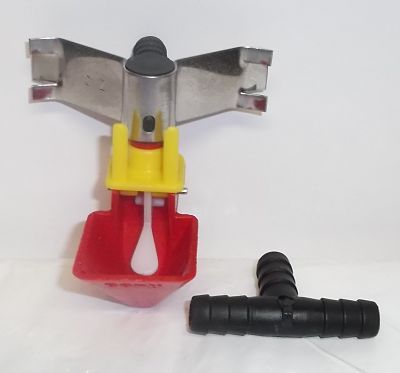 Abbeveratoio automatico per polli e galline