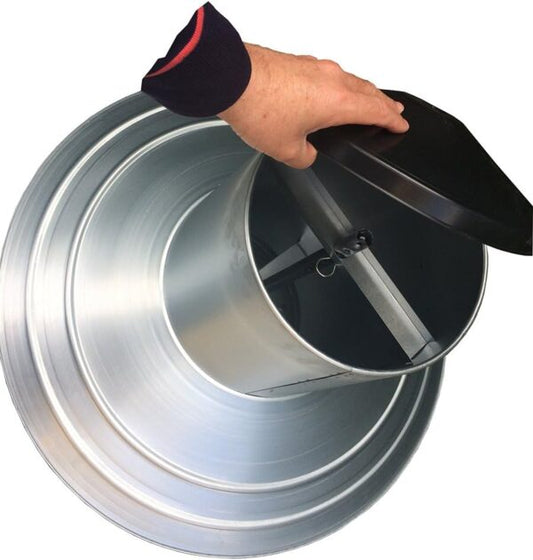 Mangiatoia a Tramoggia kg 40 con Coperchio e Para Pioggia