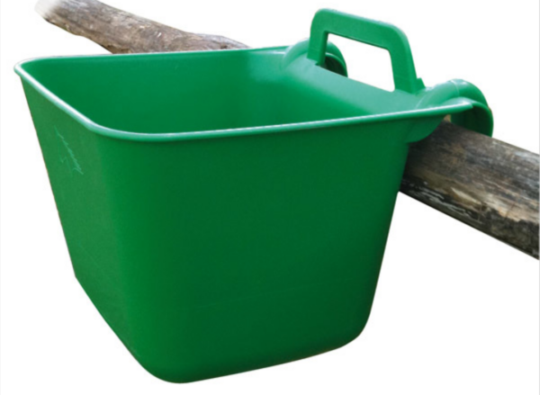 Mangiatoia per Cavalli Concorso e Paddok