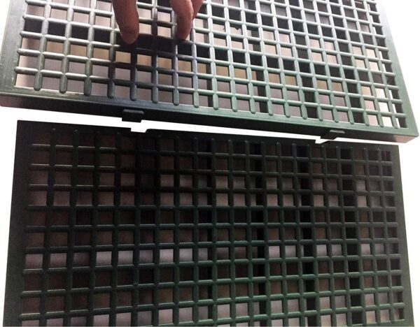 Posatoio di Plastica Verde per Conigli. Kit Composto da 4 Pezzi.